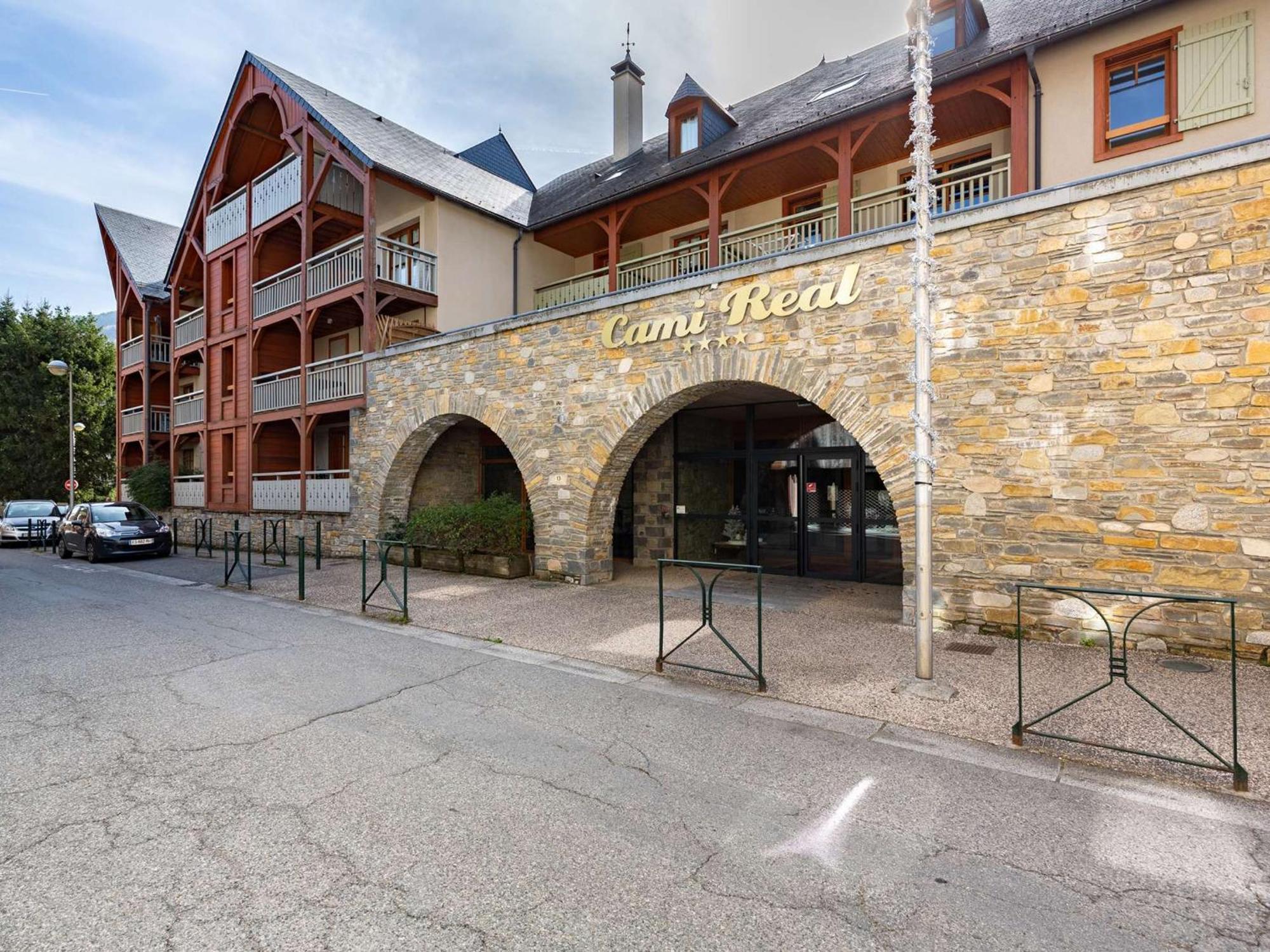 Appartement Duplex Centre Saint-Lary Avec Piscine, Sauna Et Parking - Fr-1-296-395 Εξωτερικό φωτογραφία